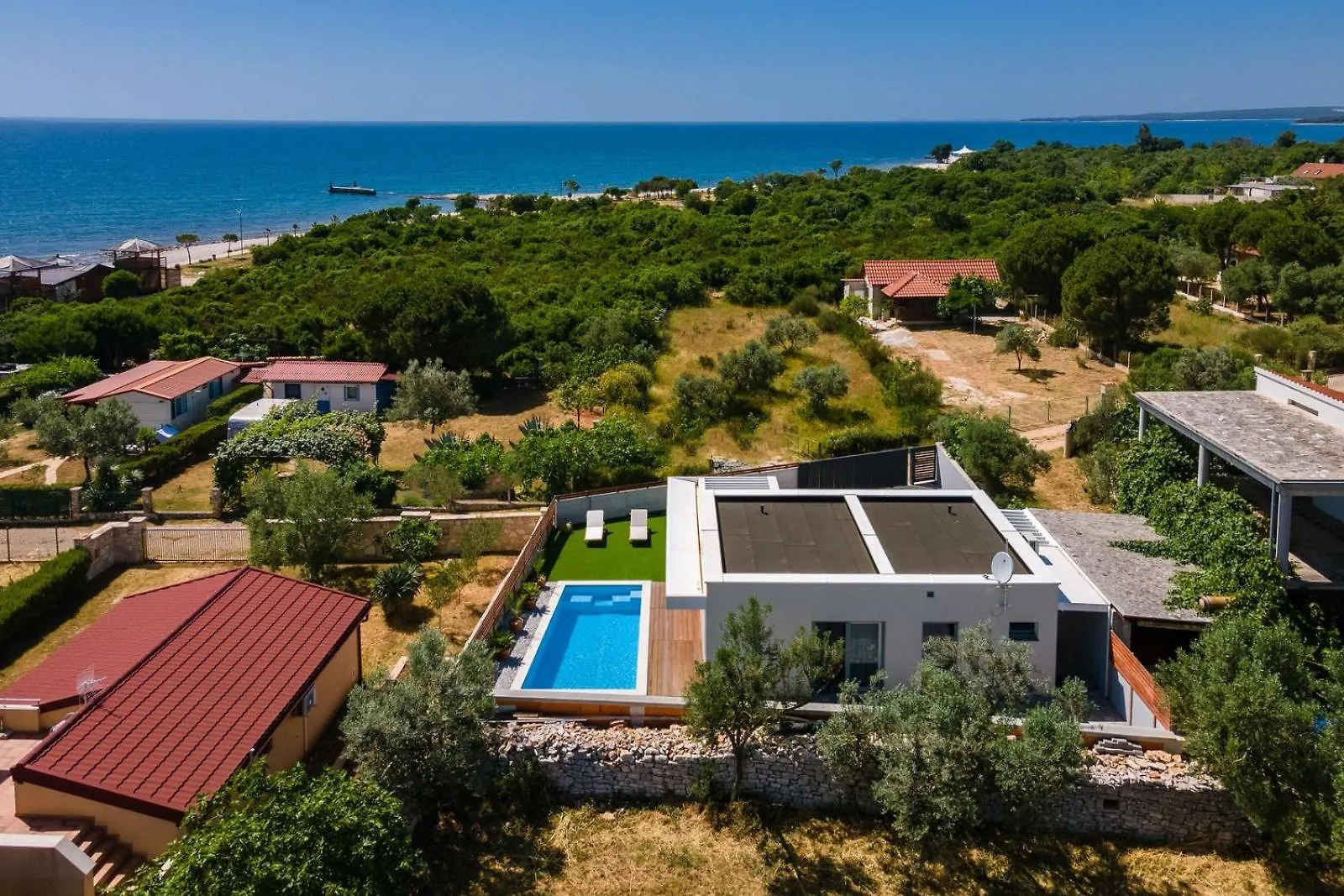 Cubic Villa Peroj Holiday home