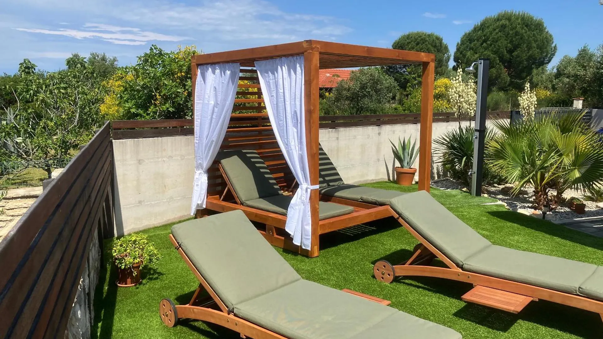 Holiday home Cubic Villa Peroj