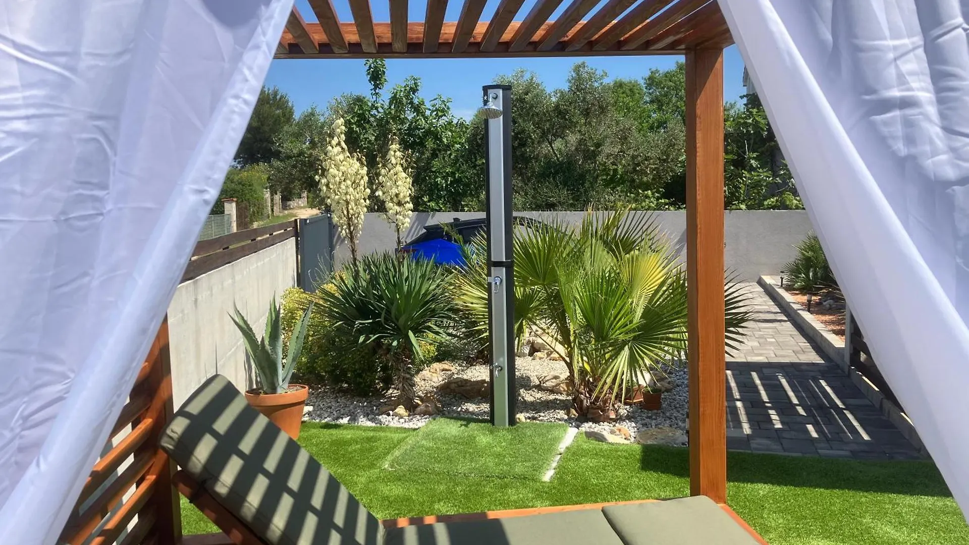 Cubic Villa Peroj Holiday home